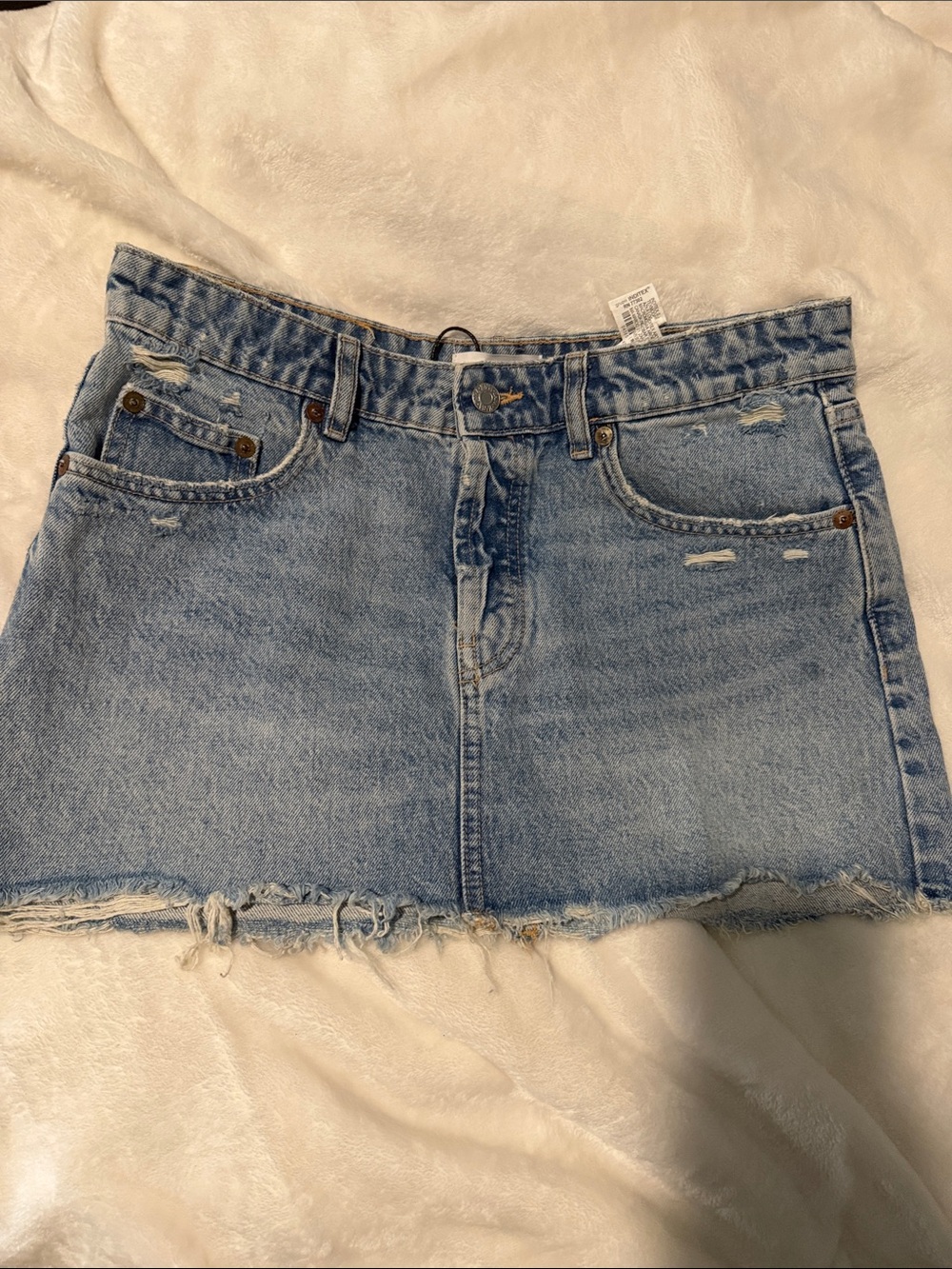 💙 Zara Distressed Denim Mini Skirt – NWOT SIZE MEDIUM